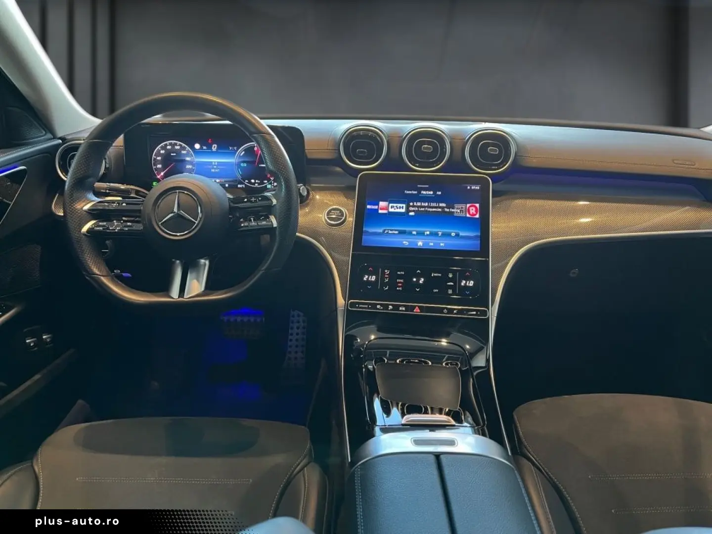 MERCEDES-BENZ C 300 e AMG MBUX Night Ambiente CarPlay KAMERA