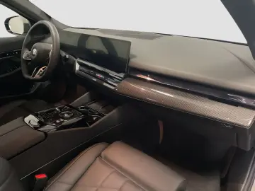 BMW 520d xDrive Limousine M Sport AHK Driv.Assist