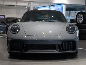 Porsche 992 911 Carrera GTS