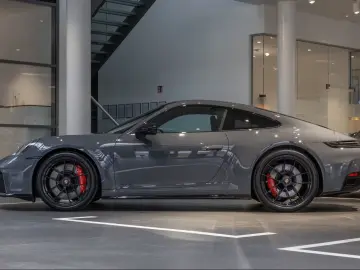 Porsche 992 911 Carrera GTS