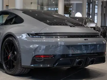 Porsche 992 911 Carrera GTS