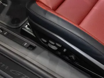 Porsche 992 911 Carrera GTS