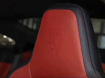 Porsche 992 911 Carrera GTS
