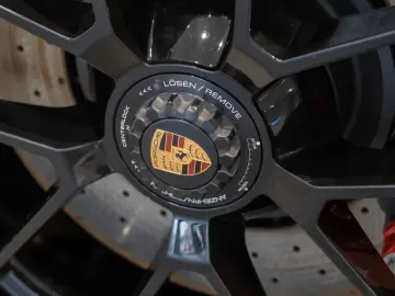 Porsche 992 911 Carrera GTS
