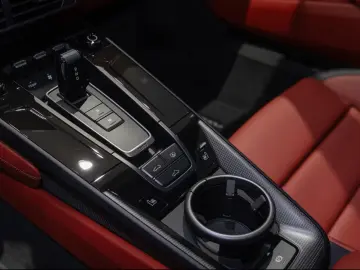 Porsche 992 911 Carrera GTS