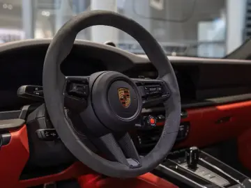 Porsche 992 911 Carrera GTS