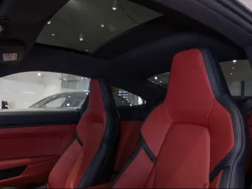 Porsche 992 911 Carrera GTS