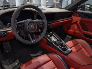 Porsche 992 911 Carrera GTS