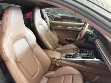 Porsche 911 Carrera S BOSE