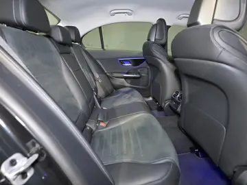 MERCEDES-BENZ C 300 AMG NAVI LED KAMERA