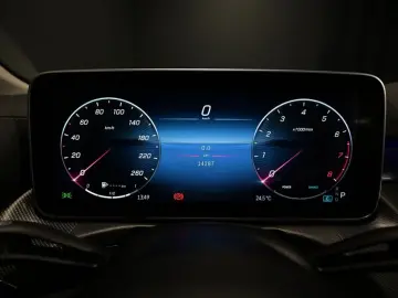 MERCEDES-BENZ C 300 AMG NAVI LED KAMERA