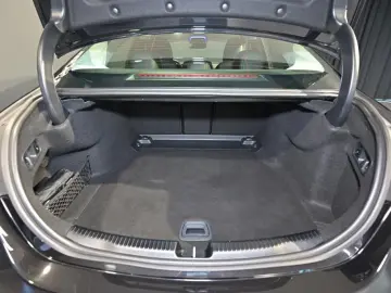 MERCEDES-BENZ C 300 AMG NAVI LED KAMERA