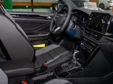 Volkswagen T-Roc Cabriolet 1.5 TSI DSG R-Line