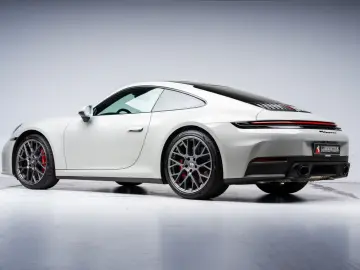 Porsche 992 3.0 Carrera 4S Chalk l Bi-Color l SportDesi