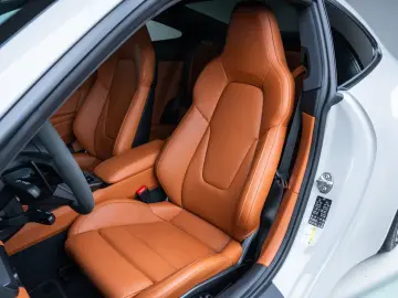 Porsche 992 3.0 Carrera 4S Chalk l Bi-Color l SportDesi