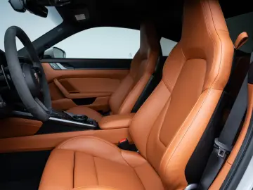 Porsche 992 3.0 Carrera 4S Chalk l Bi-Color l SportDesi