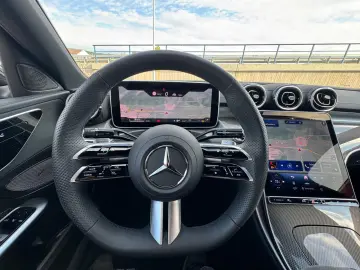 MERCEDES-BENZ C 300 d Lim. AMG Line LED Navi Distr Cam SHZ
