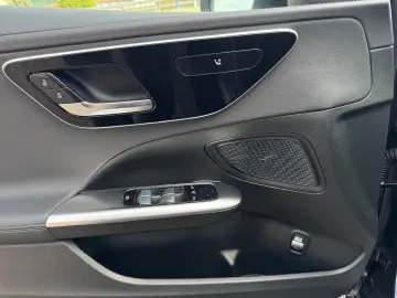 MERCEDES-BENZ C 300 d Lim. AMG Line LED Navi Distr Cam SHZ