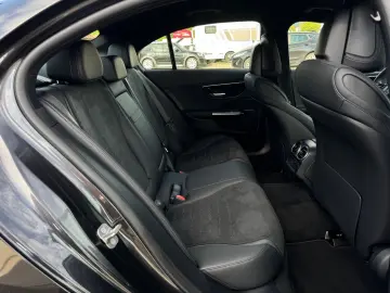 MERCEDES-BENZ C 300 d Lim. AMG Line LED Navi Distr Cam SHZ