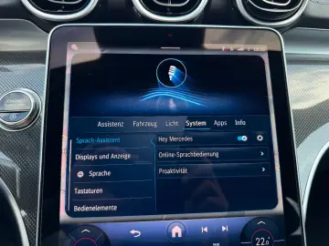 MERCEDES-BENZ C 300 d Lim. AMG Line LED Navi Distr Cam SHZ