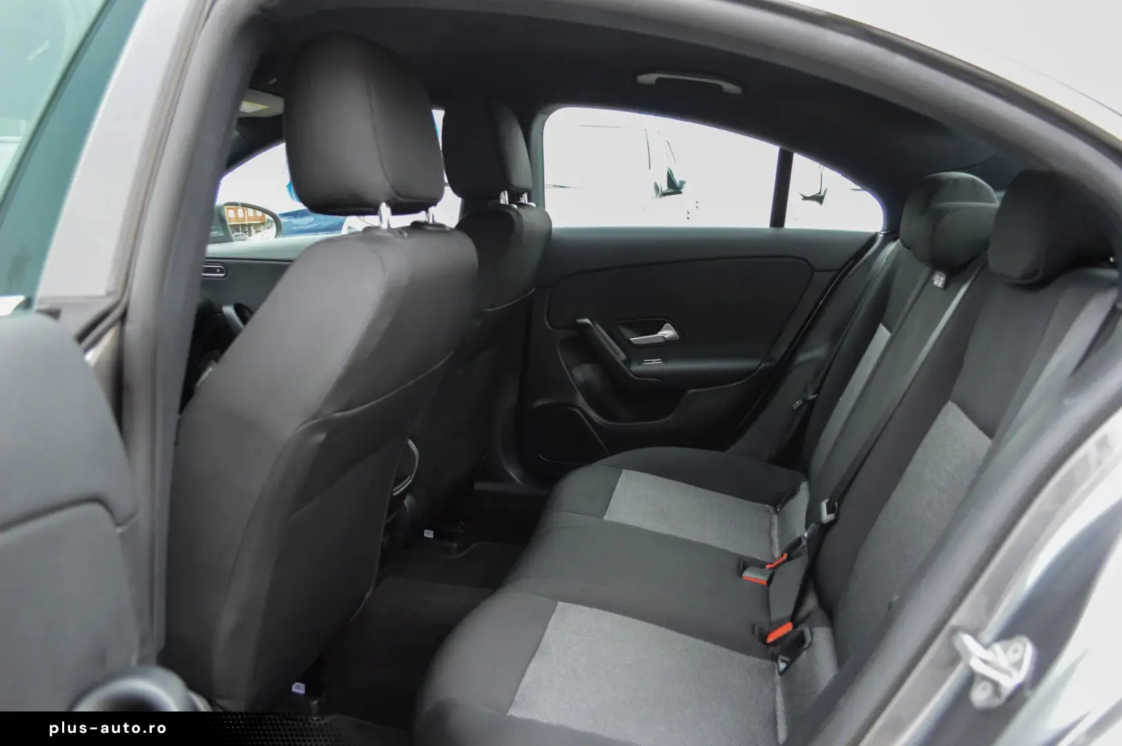 Mercedes-Benz Cla-180