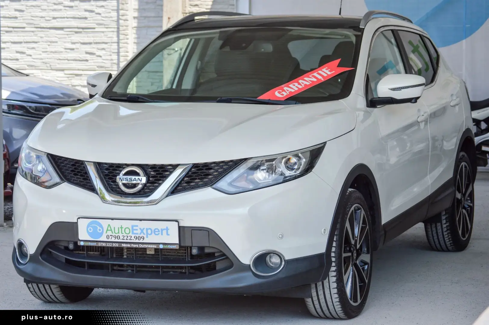 2017 Nissan Qashqai 1.6 dCi Xtronic Tekna   RATE FIXE   AVAN