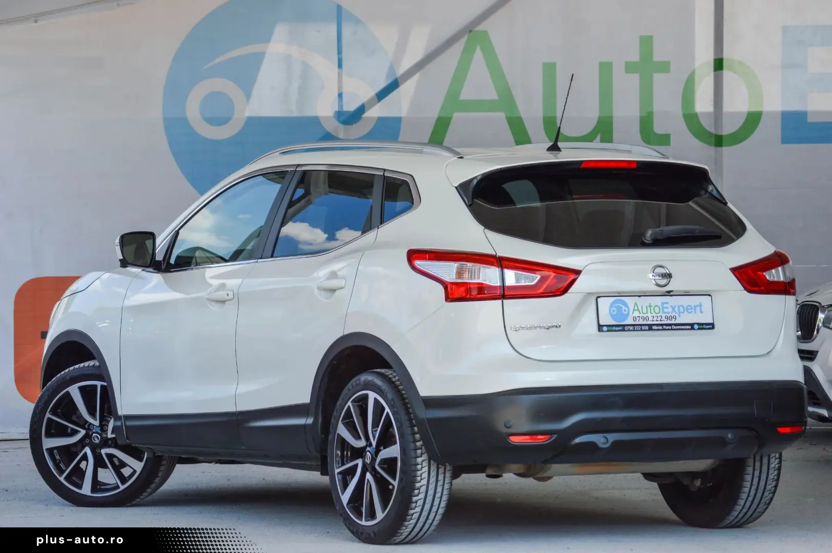 2017 Nissan Qashqai 1.6 dCi Xtronic Tekna   RATE FIXE   AVAN