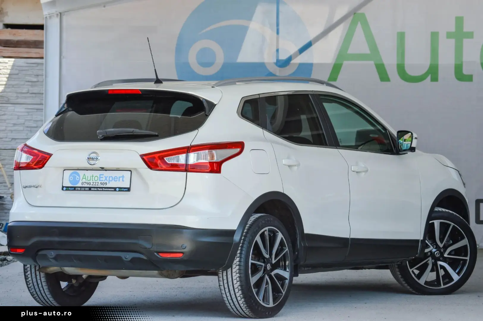 2017 Nissan Qashqai 1.6 dCi Xtronic Tekna   RATE FIXE   AVAN