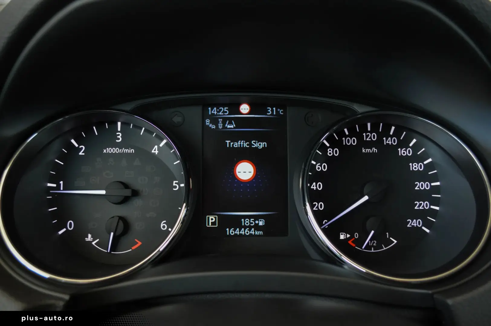 2017 Nissan Qashqai 1.6 dCi Xtronic Tekna   RATE FIXE   AVAN