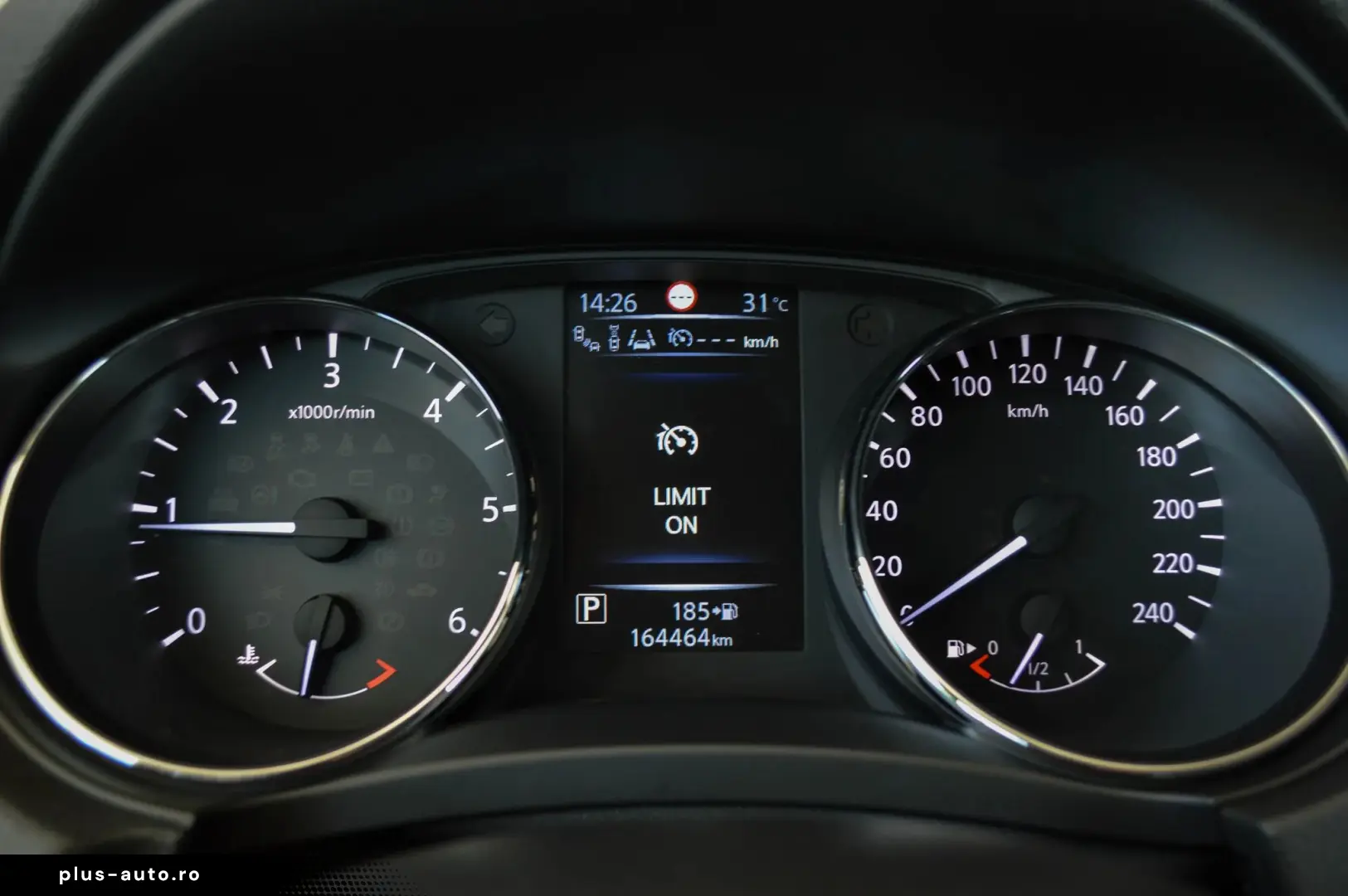 2017 Nissan Qashqai 1.6 dCi Xtronic Tekna   RATE FIXE   AVAN