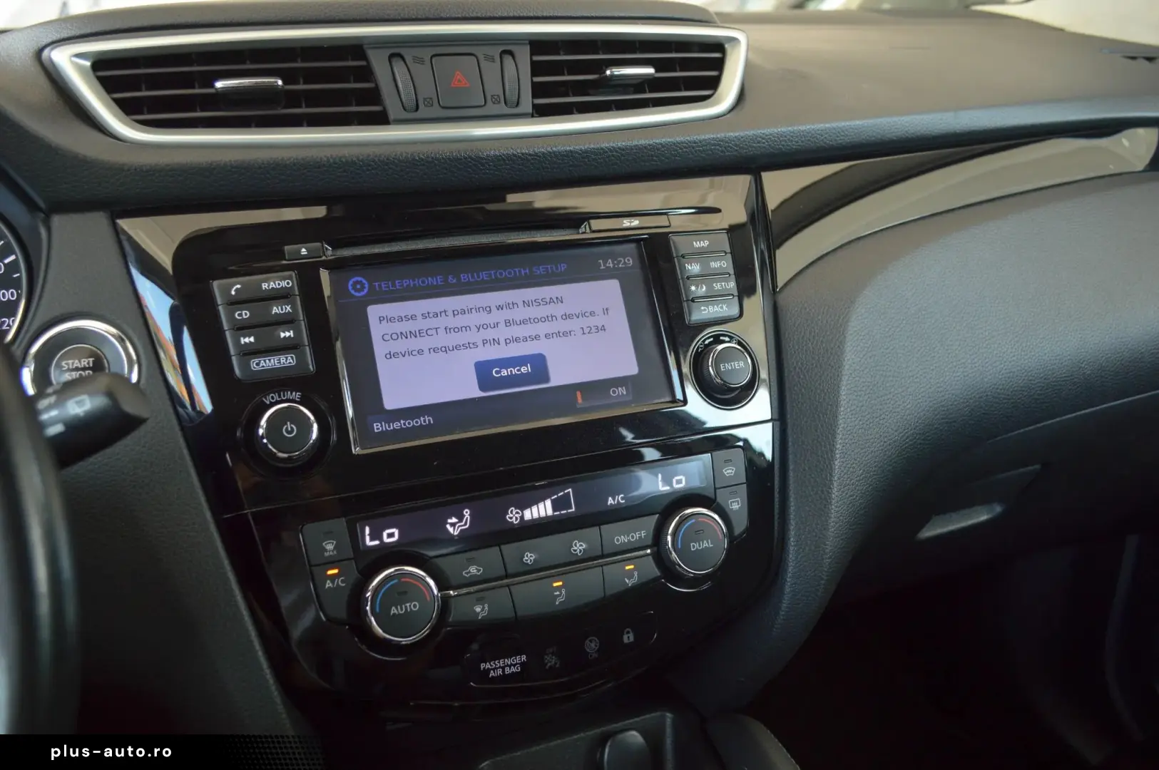 2017 Nissan Qashqai 1.6 dCi Xtronic Tekna   RATE FIXE   AVAN