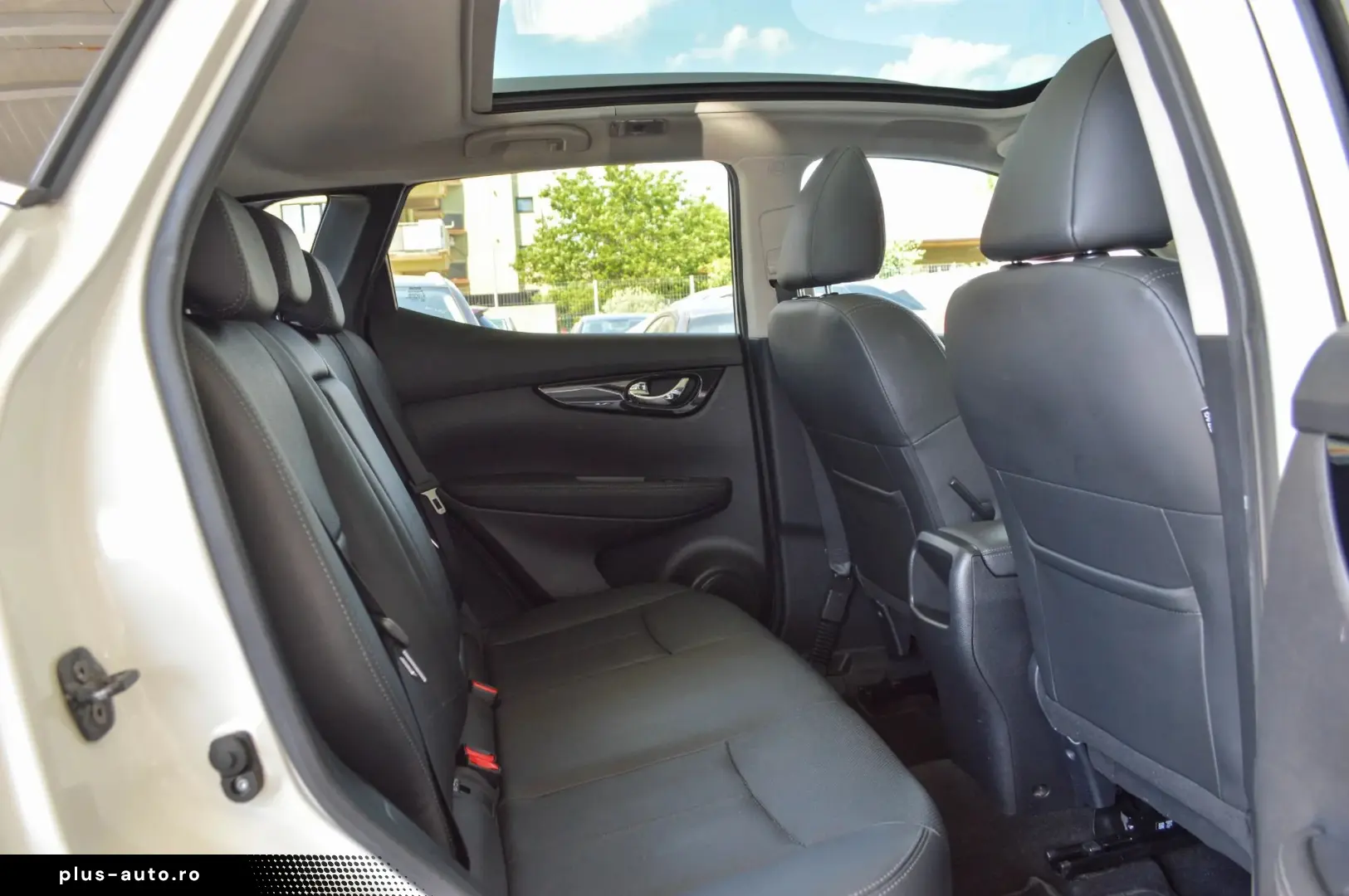 2017 Nissan Qashqai 1.6 dCi Xtronic Tekna   RATE FIXE   AVAN