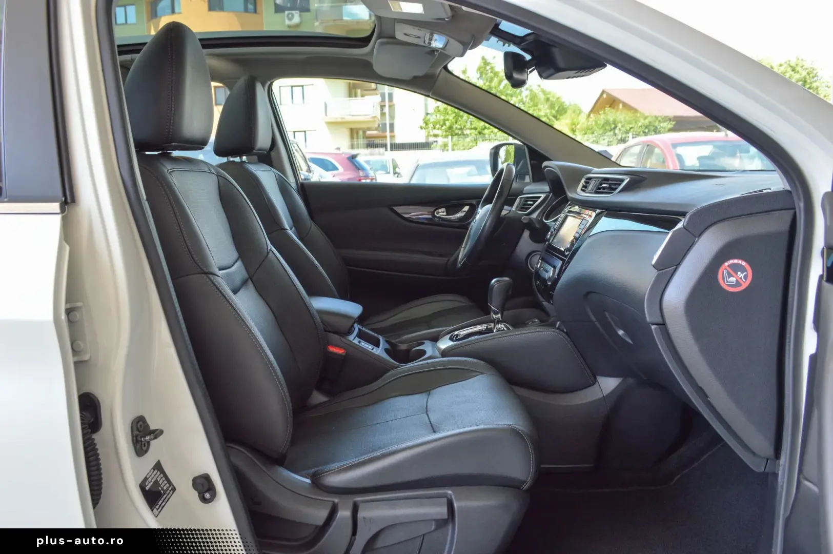 2017 Nissan Qashqai 1.6 dCi Xtronic Tekna   RATE FIXE   AVAN