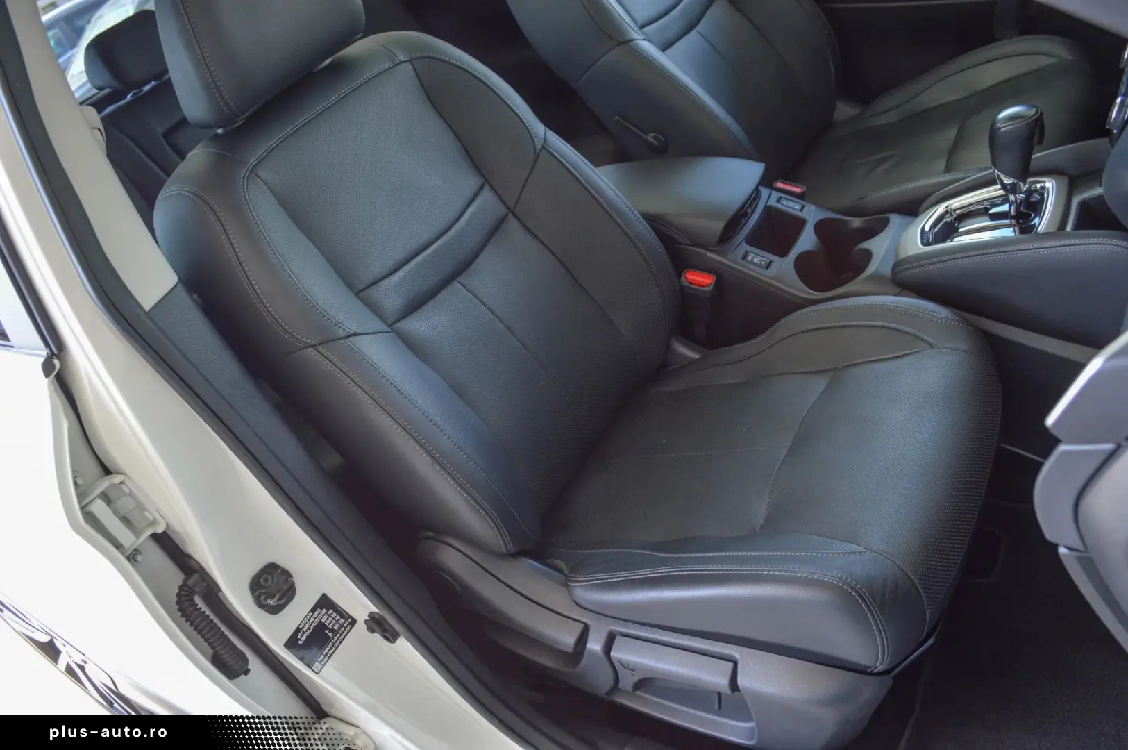 2017 Nissan Qashqai 1.6 dCi Xtronic Tekna   RATE FIXE   AVAN