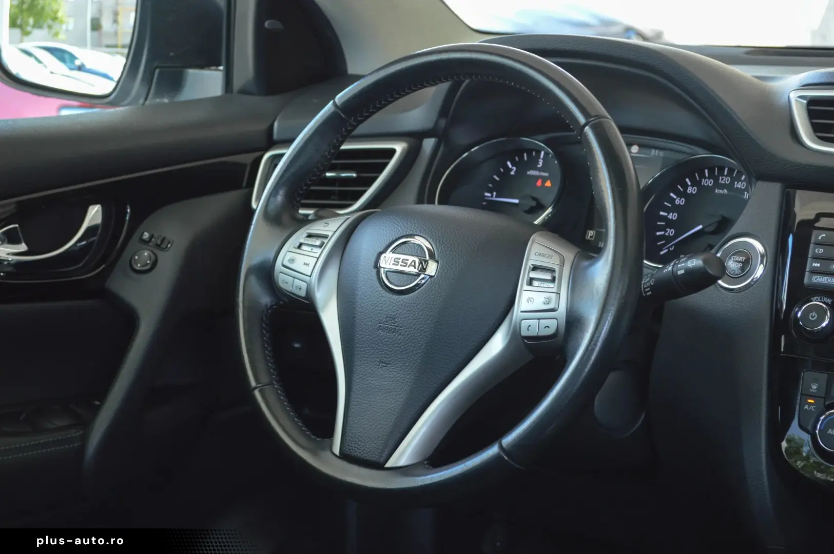 2017 Nissan Qashqai 1.6 dCi Xtronic Tekna   RATE FIXE   AVAN