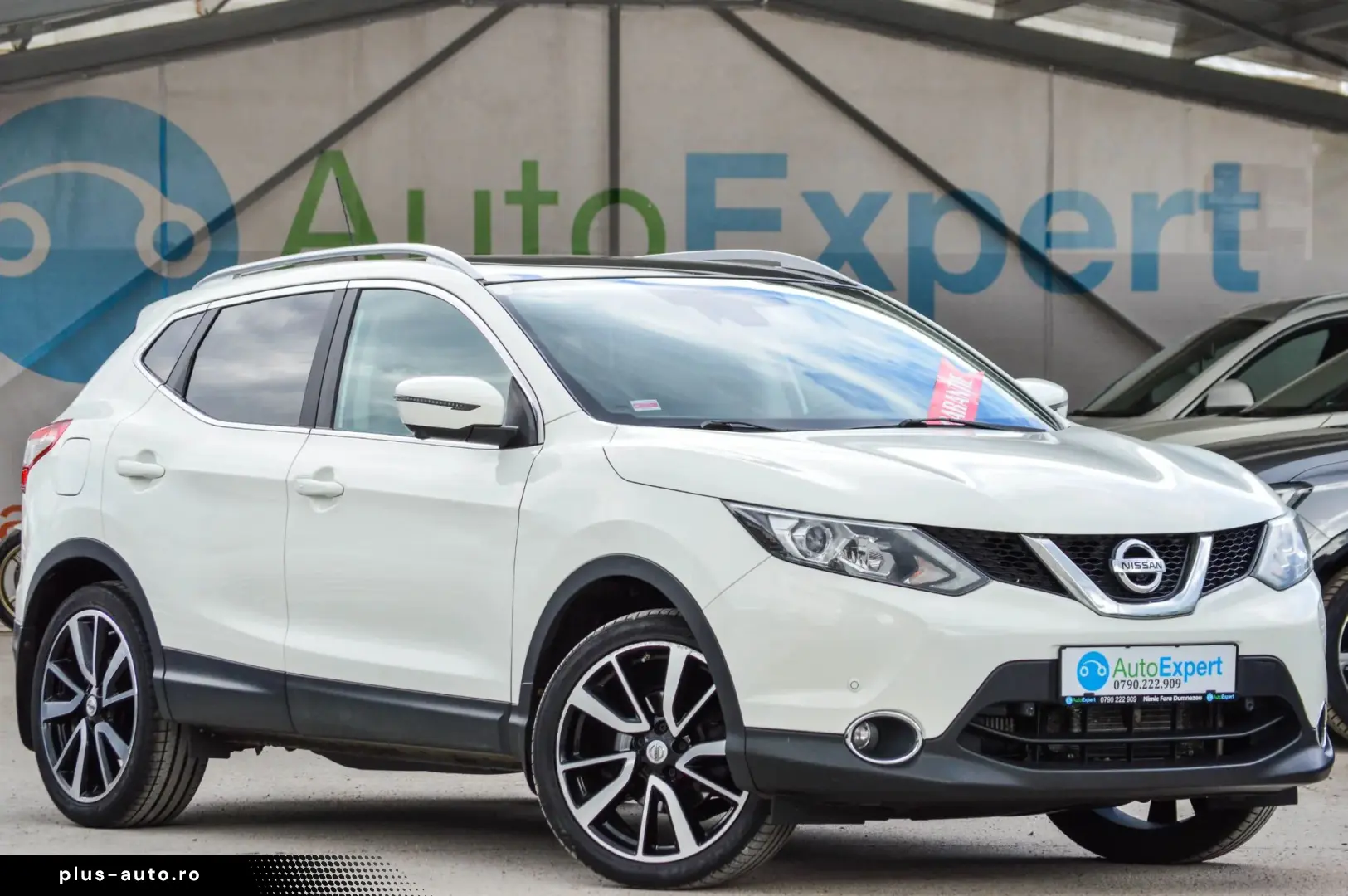 2015 Nissan Qashqai 1.6 dCi Xtronic Tekna   RATE FIXE   AVAN