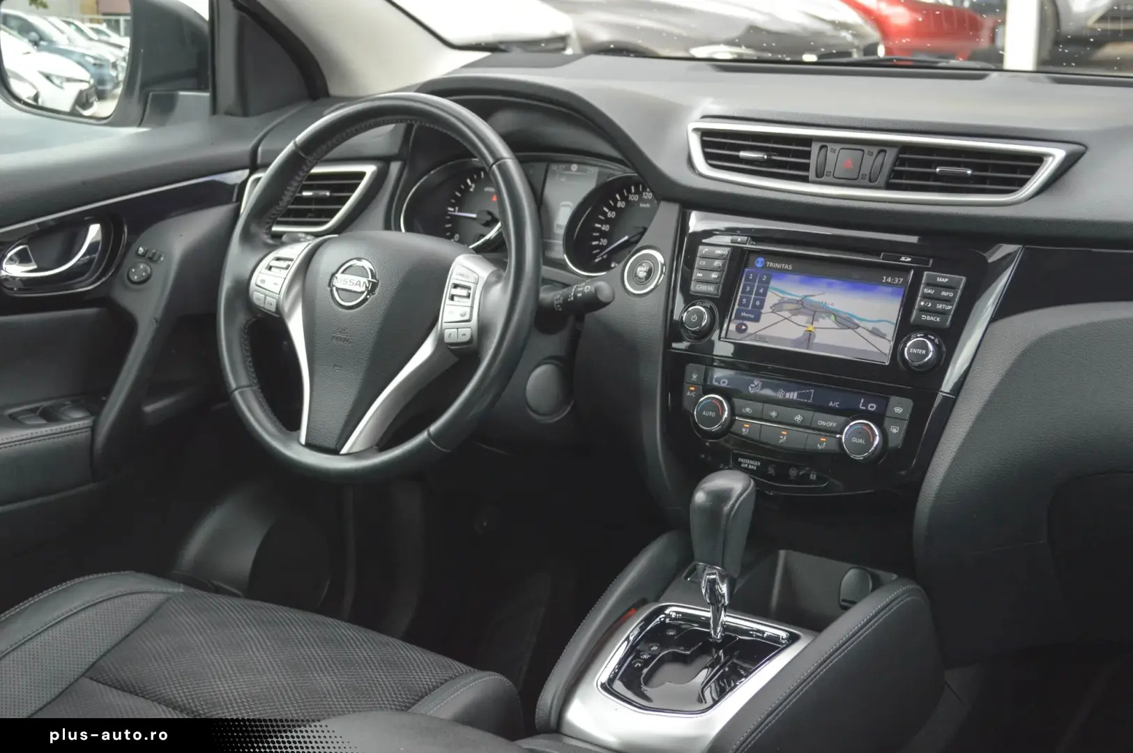 2015 Nissan Qashqai 1.6 dCi Xtronic Tekna   RATE FIXE   AVAN
