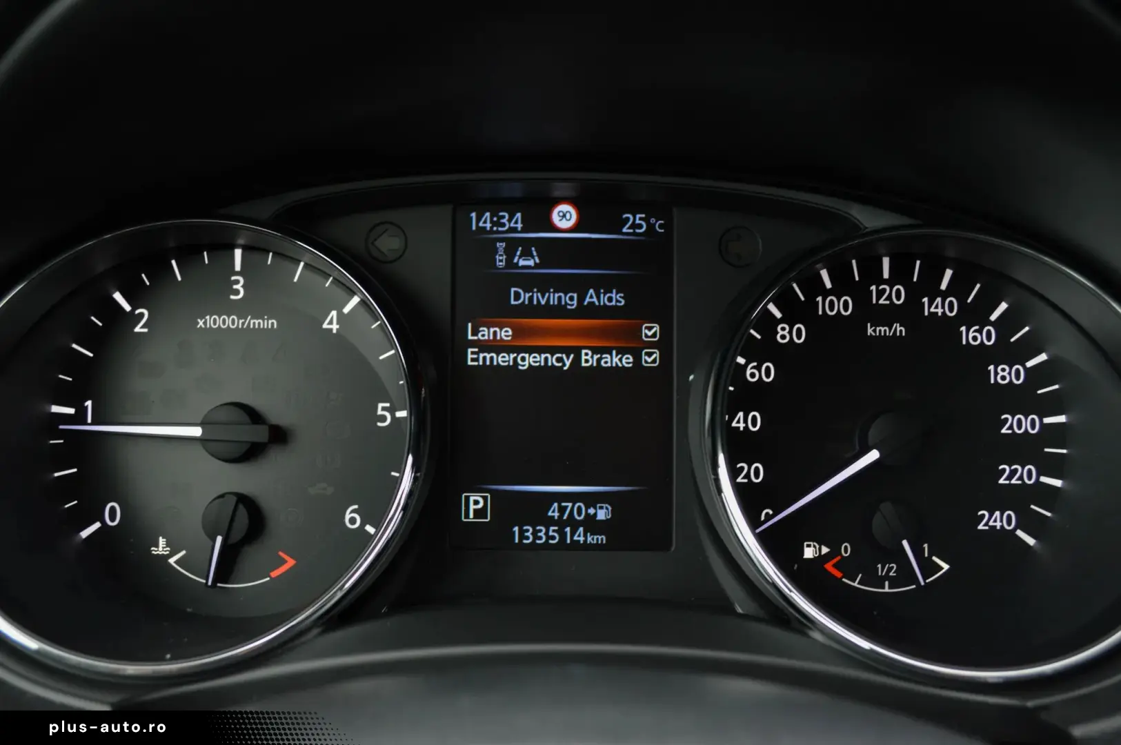 2015 Nissan Qashqai 1.6 dCi Xtronic Tekna   RATE FIXE   AVAN
