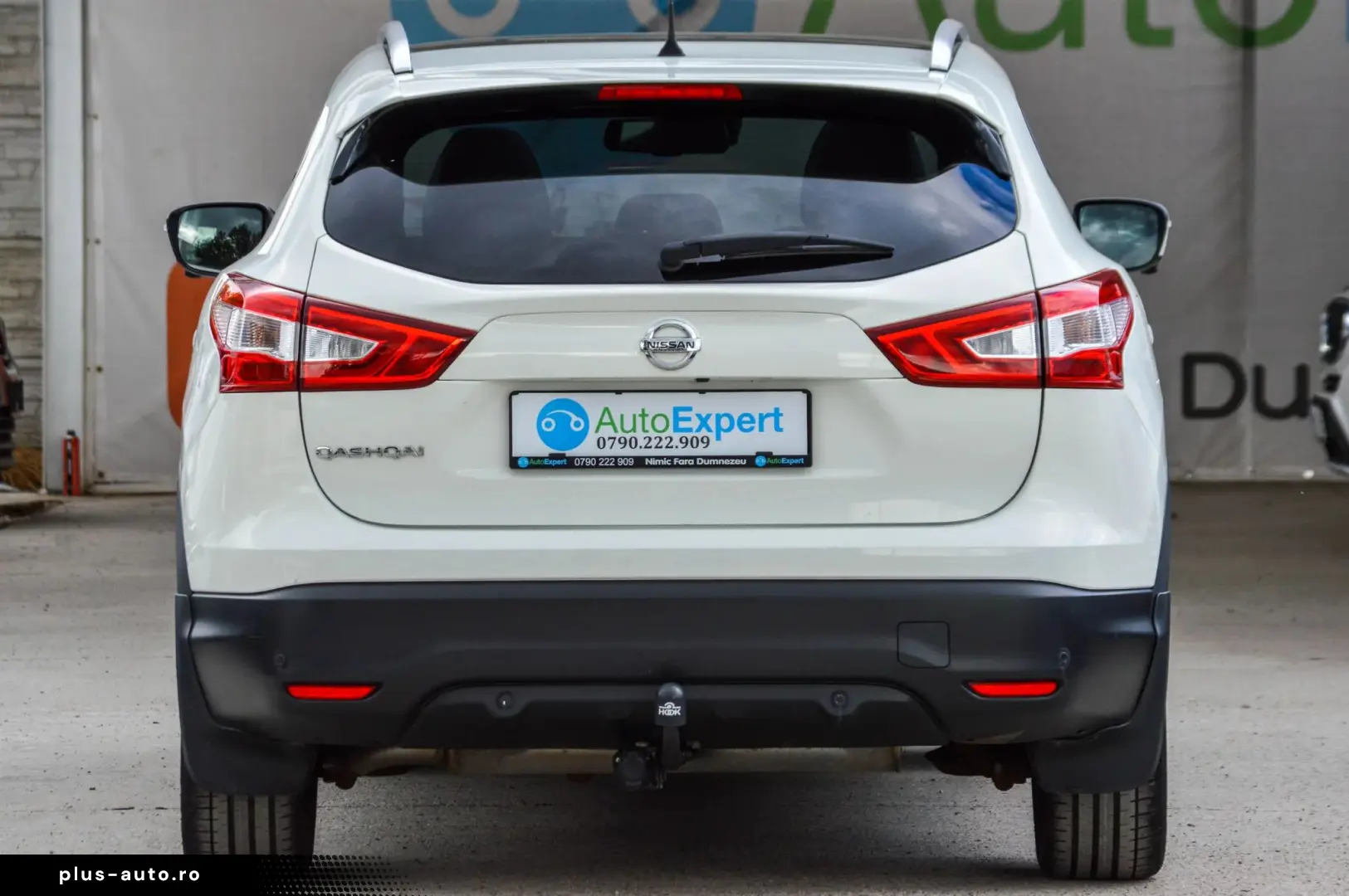 2015 Nissan Qashqai 1.6 dCi Xtronic Tekna   RATE FIXE   AVAN