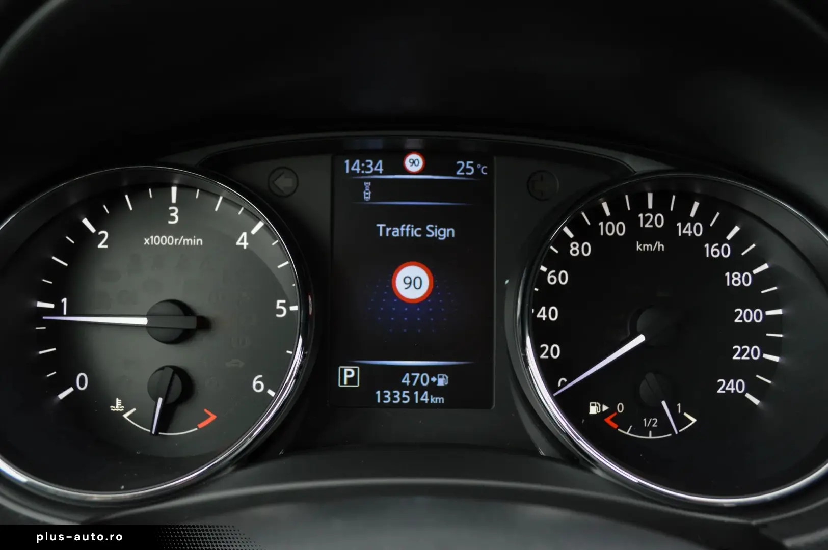 2015 Nissan Qashqai 1.6 dCi Xtronic Tekna   RATE FIXE   AVAN