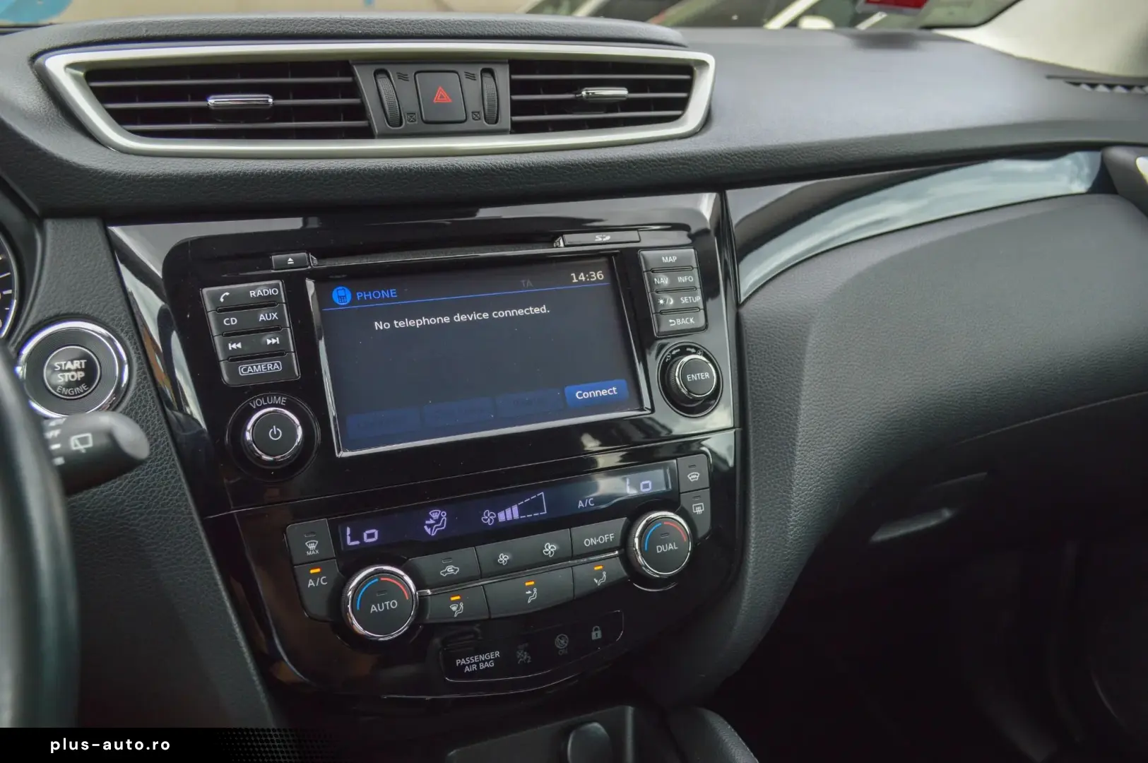 2015 Nissan Qashqai 1.6 dCi Xtronic Tekna   RATE FIXE   AVAN