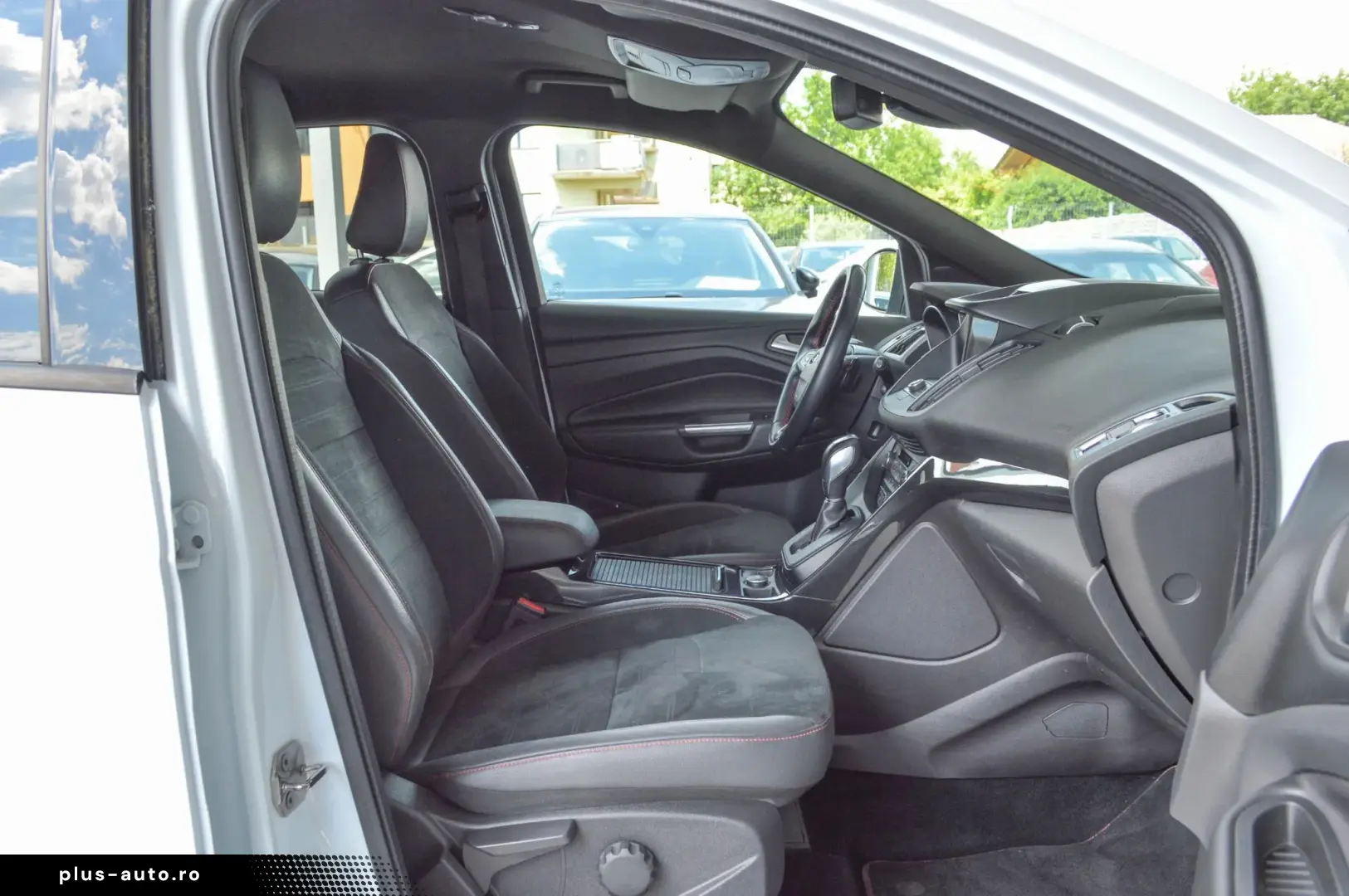 2019 Ford Kuga 2.0 TDCi  ST-Line  RATE FIXE   AVANS 0   Gara