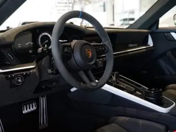 Porsche 911 Dakar
