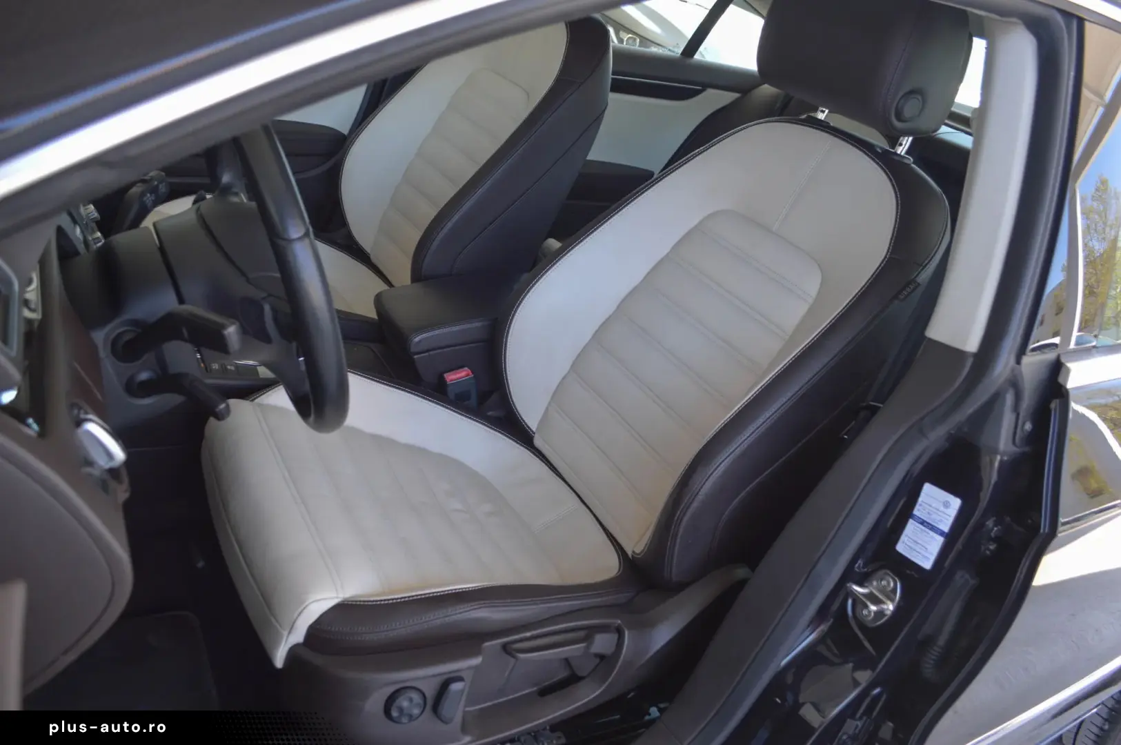 Volkswagen Passat-Cc