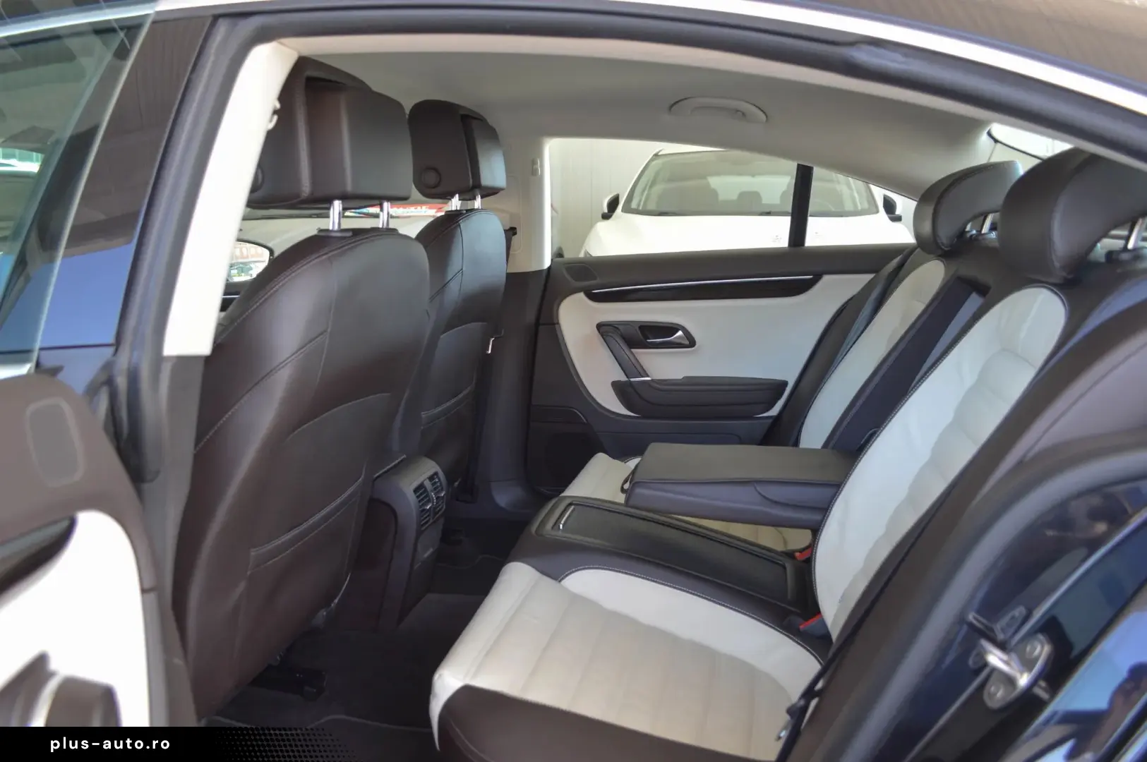 Volkswagen Passat-Cc