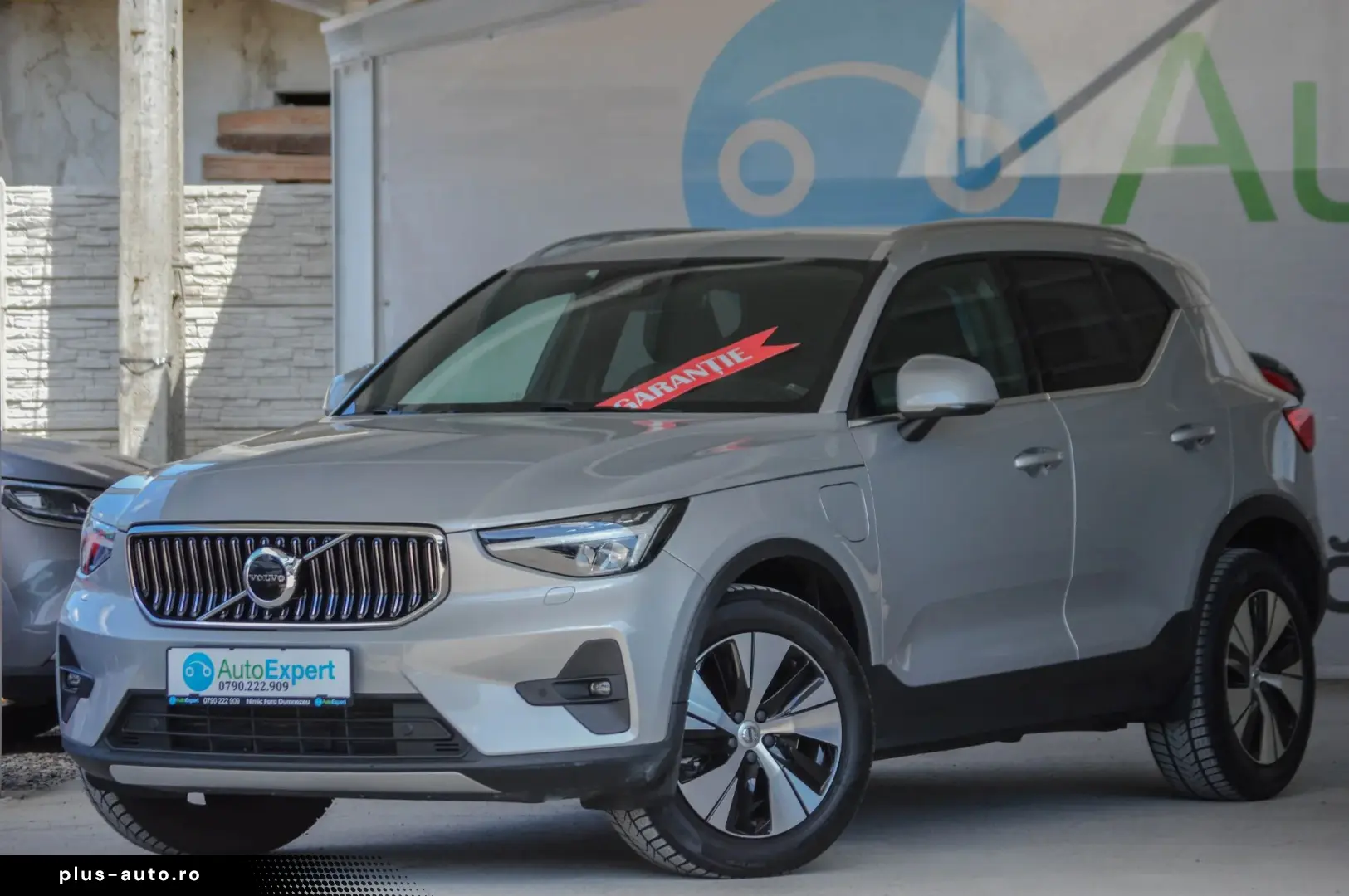2023 Volvo XC-40 T4 Recharge Plug-In Hybrid Essential   RATE