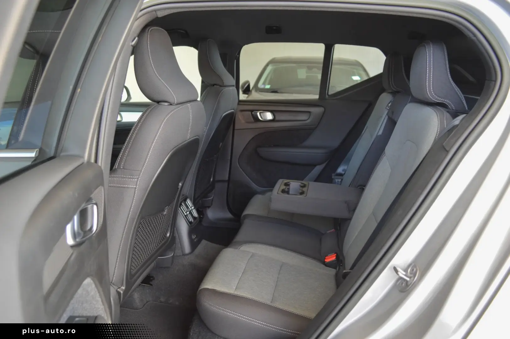 2023 Volvo XC-40 T4 Recharge Plug-In Hybrid Essential   RATE
