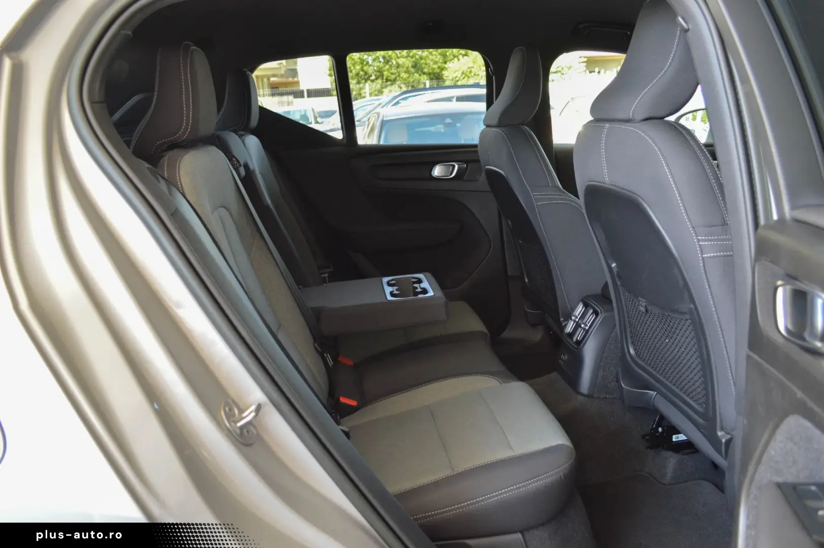 2023 Volvo XC-40 T4 Recharge Plug-In Hybrid Essential   RATE