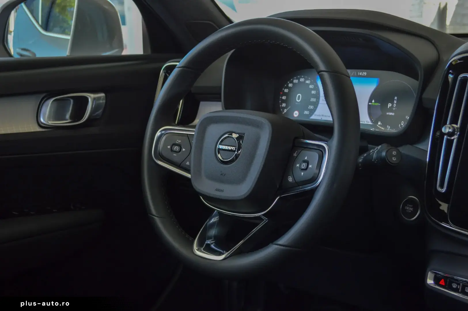 2023 Volvo XC-40 T4 Recharge Plug-In Hybrid Essential   RATE