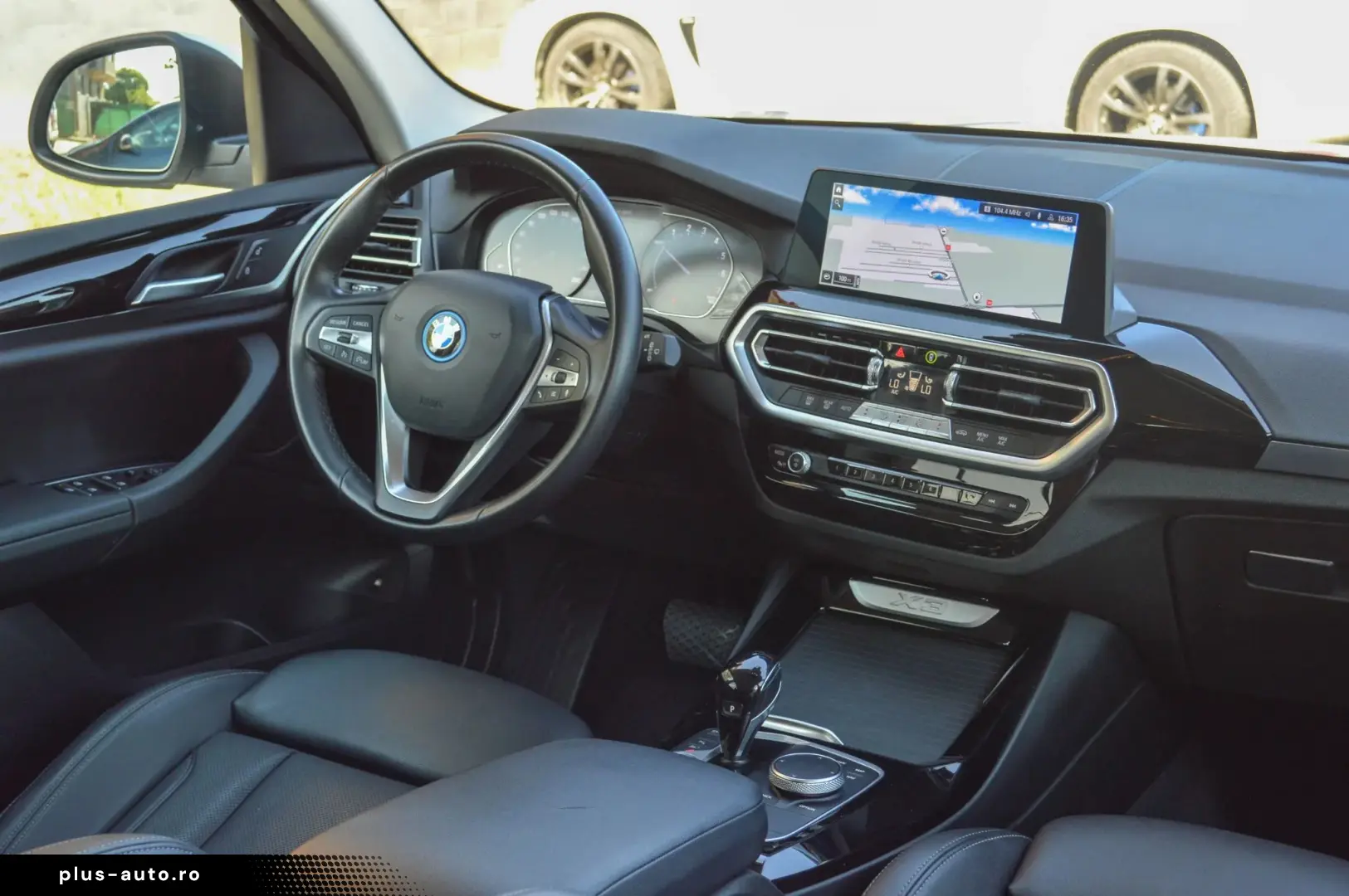 2022 BMW X3 xDrive30e Plug-in Hybrid   RATE FIXE  TVA deduct
